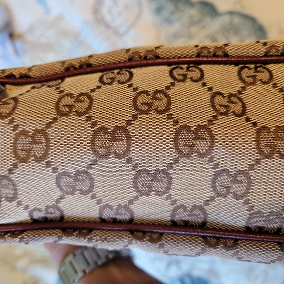 GUCCI HANDBAG - Picture 6 of 7